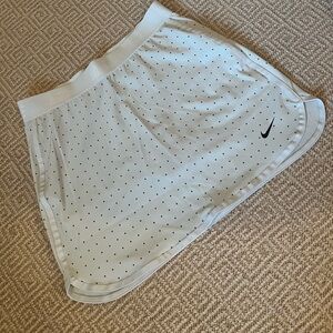 Nike Dri-fit golf skirt, grey with black polka dots fits like a junior size 4